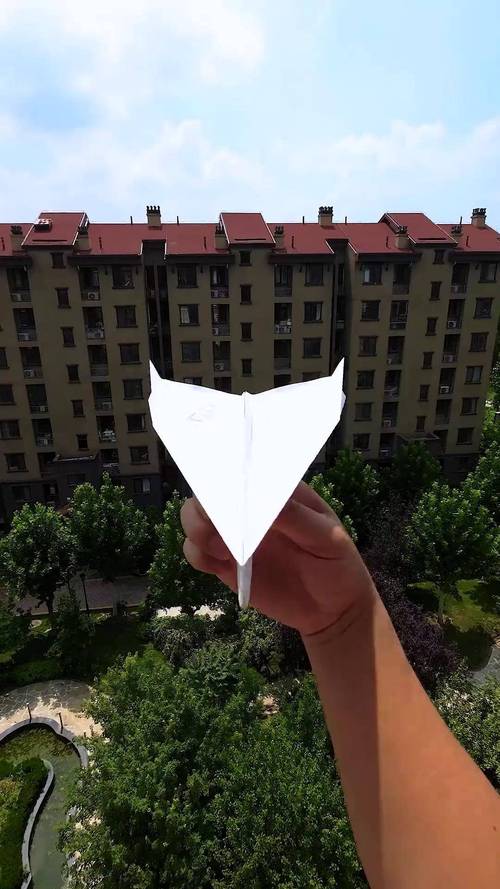 纸飞机吧歼轰7: 歼15仿真纸飞机